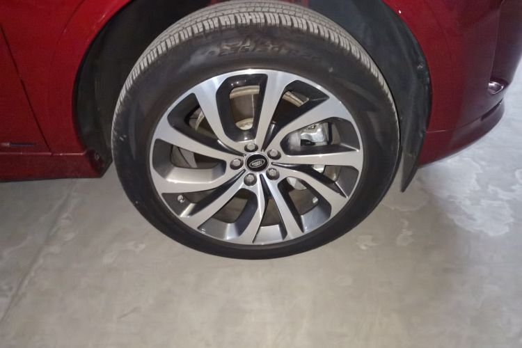 路虎 发现运动版 2020款 249PS R-Dynamic 性能版车身外观10