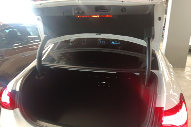 奔驰A级 2024款 改款 A 200 L 时尚型机舱底盘23