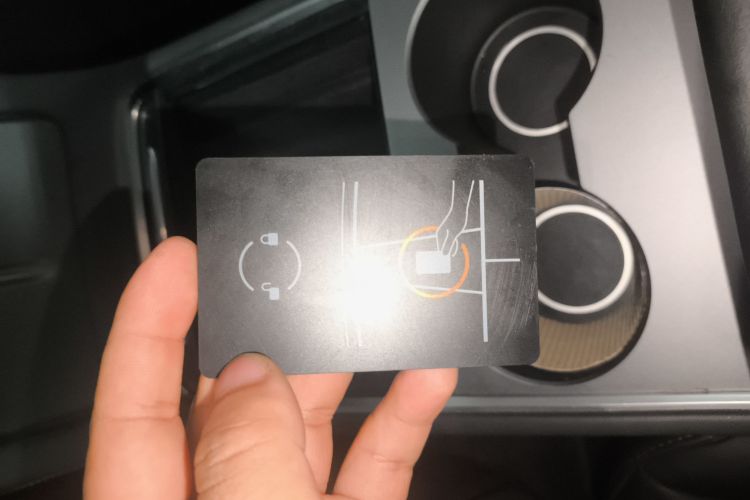 特斯拉 Model Y 2022款 后轮驱动版中控内饰11