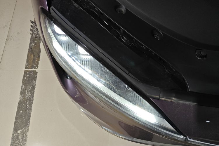 鸿蒙智行 智界S7 2025款 705km Pro车身外观8