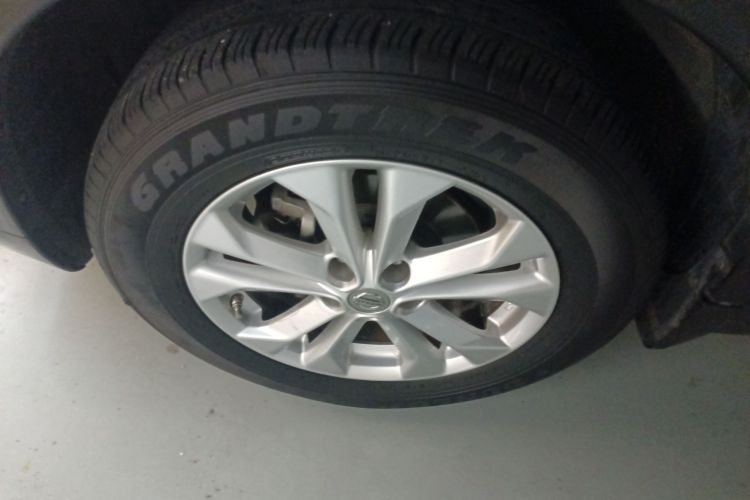 日产 奇骏 2016款 2.5L CVT运动版 4WD车身外观6007