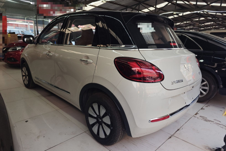 五菱汽车 五菱缤果 2025款 333km 悦享款车身外观4