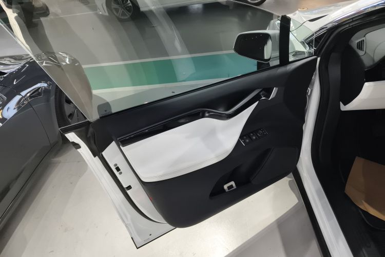 特斯拉 Model X 2019款 长续航版中控内饰47