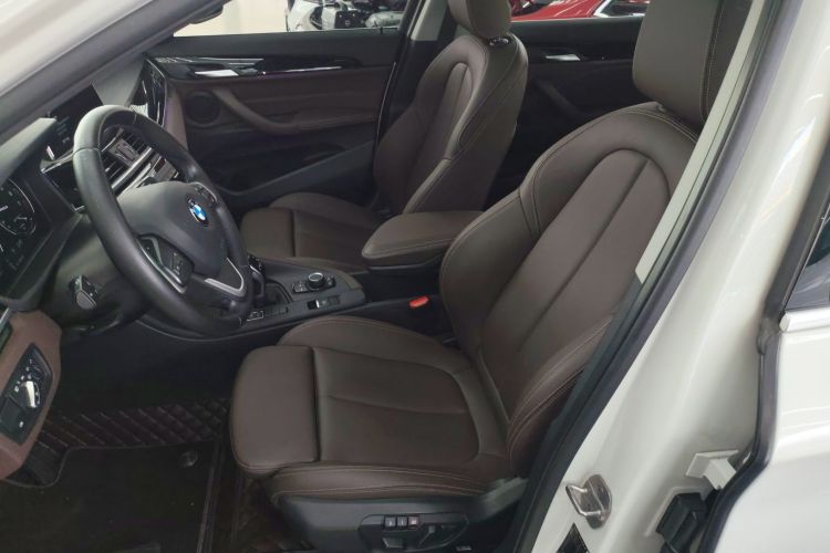 宝马X1 2020款 sDrive20Li 时尚型中控内饰19