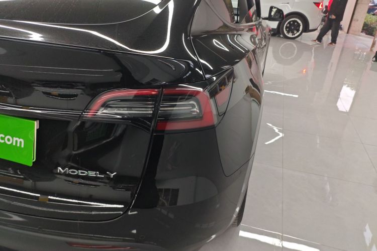 特斯拉 Model Y 2023款 后轮驱动版车身外观6006
