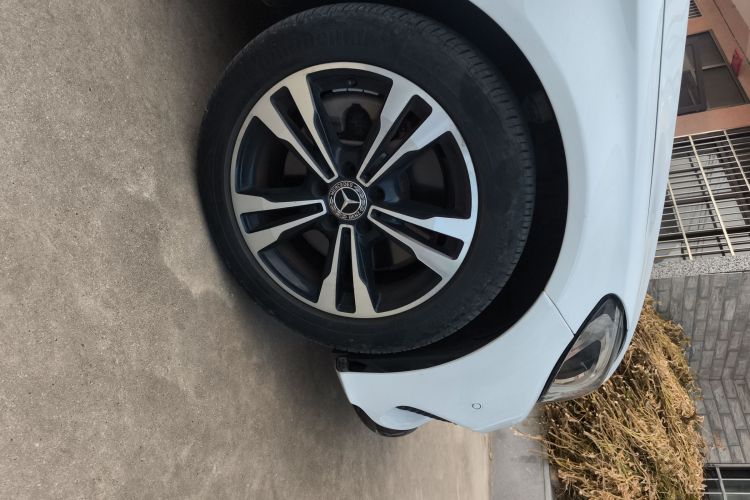 奔驰C级 2018款 C 200 运动版车身外观10