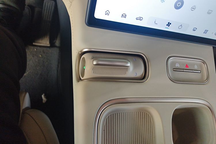 蔚来ES6 2024款 75kWh中控内饰18