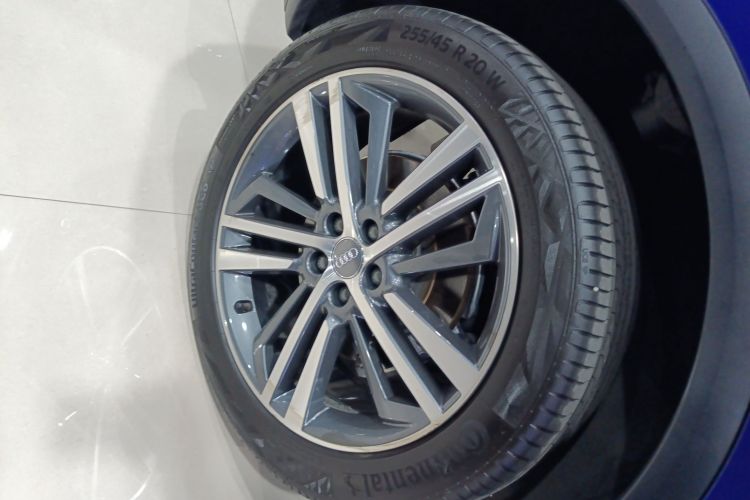 奥迪Q5L 2018款 45 TFSI 尊享风雅型 国VI车身外观6008