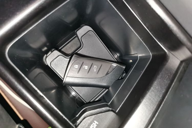 雷克萨斯ES 2020款 300h 卓越版中控内饰11