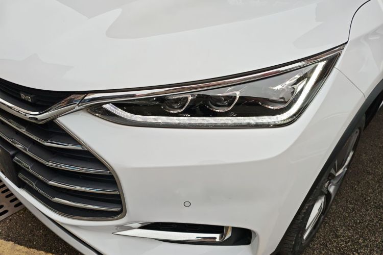 比亚迪 唐 2018款 2.0T 自动智联尊贵型 7座 国V局部细节36