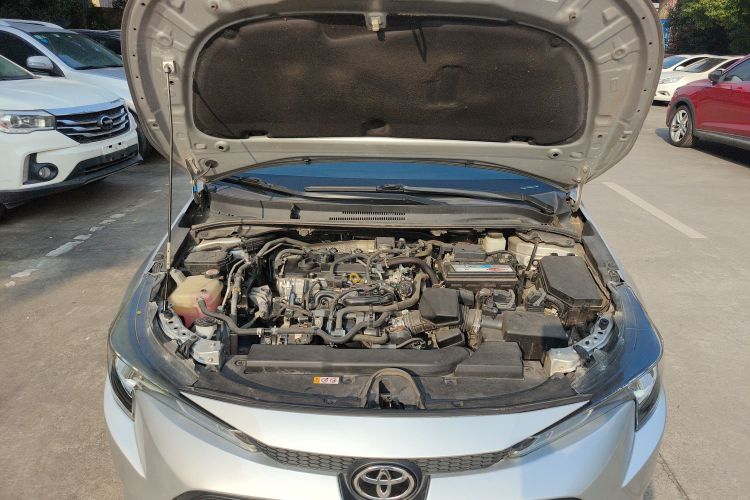 丰田 雷凌 2021款 TNGA 1.5L CVT进取版机舱底盘24