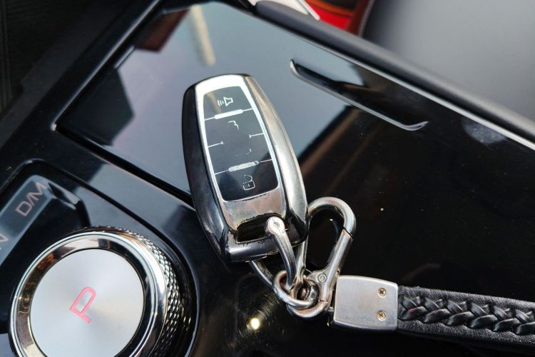 哈弗H6 2021款 第三代 1.5T 自动两驱Pro中控内饰11