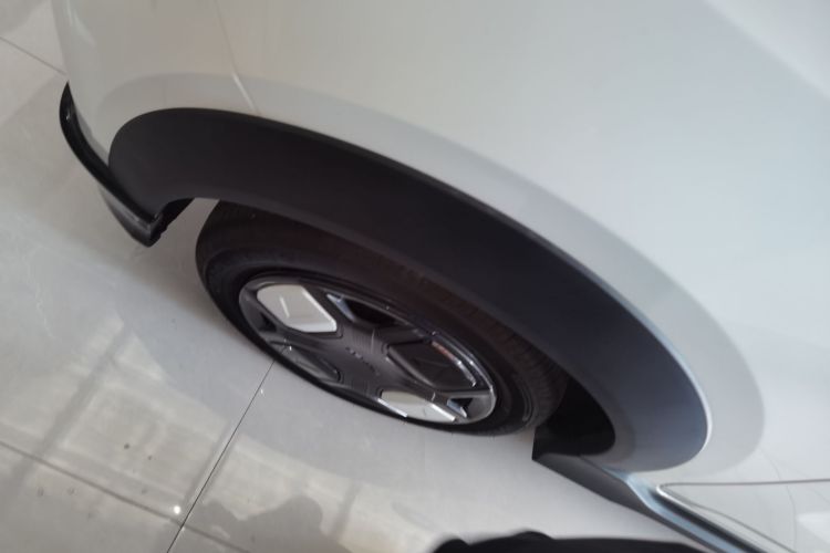 吉利银河 2025款 210km 熊猫卡丁车身外观6008