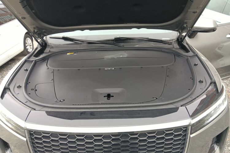 理想汽车 理想ONE 2021款 增程6座版机舱底盘24