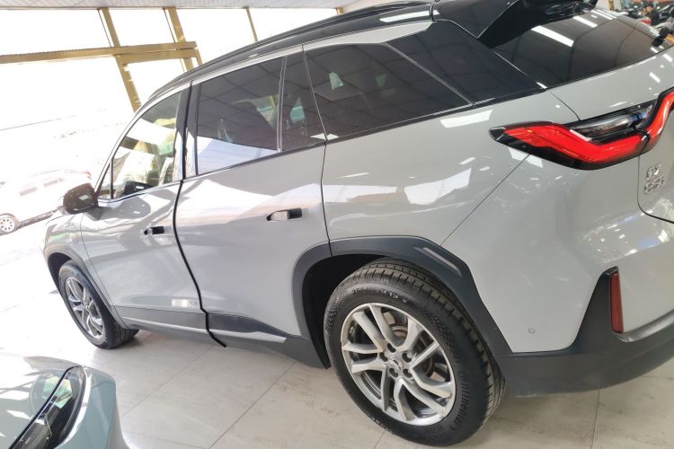 蔚来ES6 2020款 430KM 性能版车身外观4