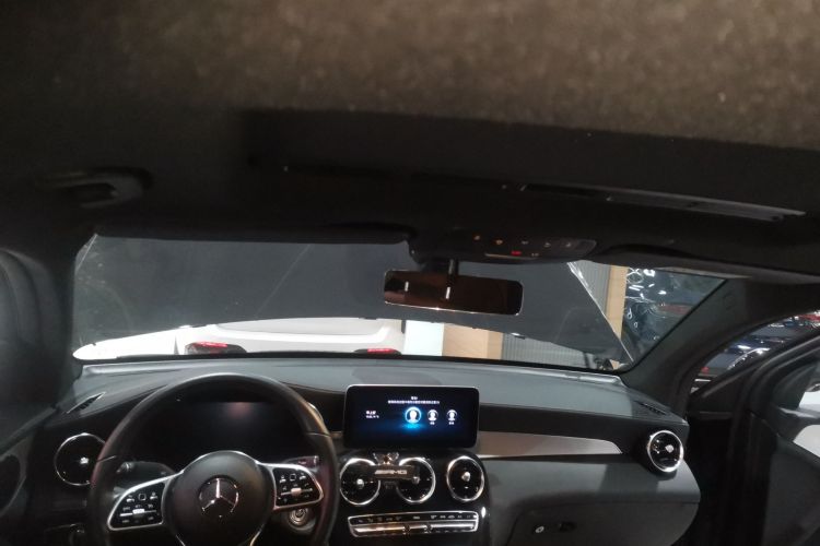 奔驰GLC轿跑 2022款 改款 GLC 260 4MATIC 轿跑SUV中控内饰22
