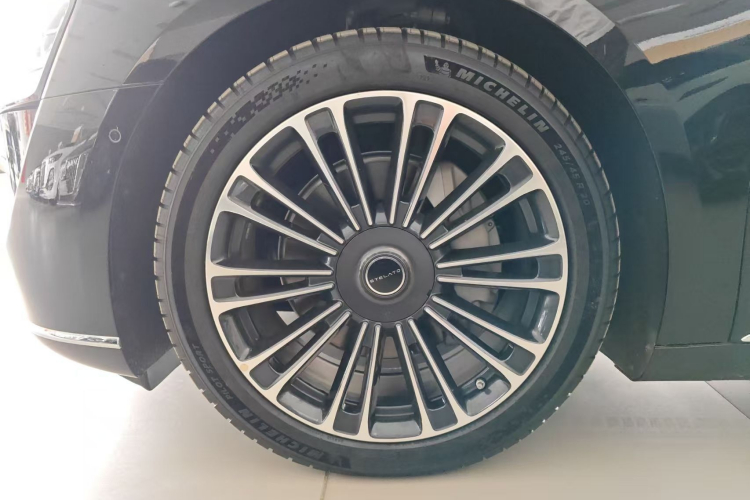 鸿蒙智行 享界S9 2024款 纯电 Ultra 四驱旗舰版车身外观6007