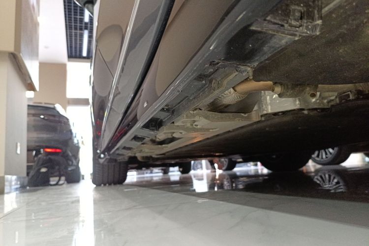 鸿蒙智行 智界R7 2025款 增程 251km Max局部细节9002