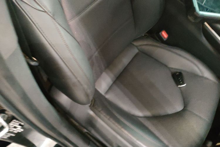 丰田 亚洲龙 2021款 2.5L 豪华版局部细节41