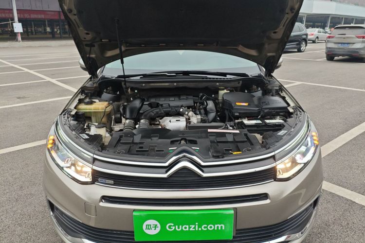 雪铁龙C5 2017款 350THP 自动豪华型机舱底盘24