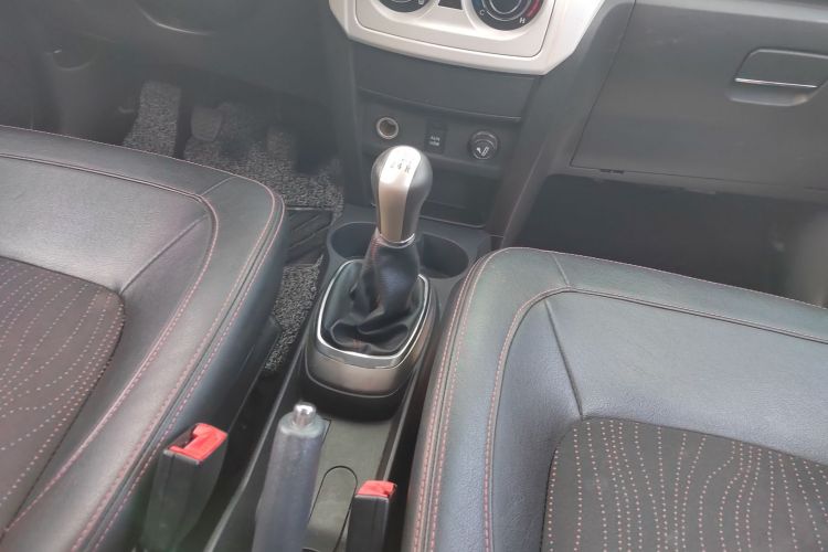 长城M4 2012款 1.5L 手动舒适型局部细节18