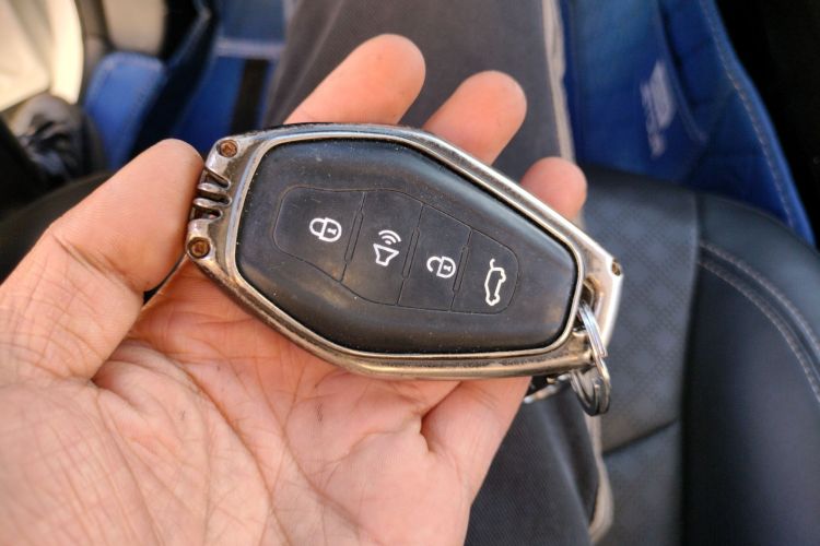 捷途X90 2019款 1.6T DCT智旅版 7座 国VI中控内饰11