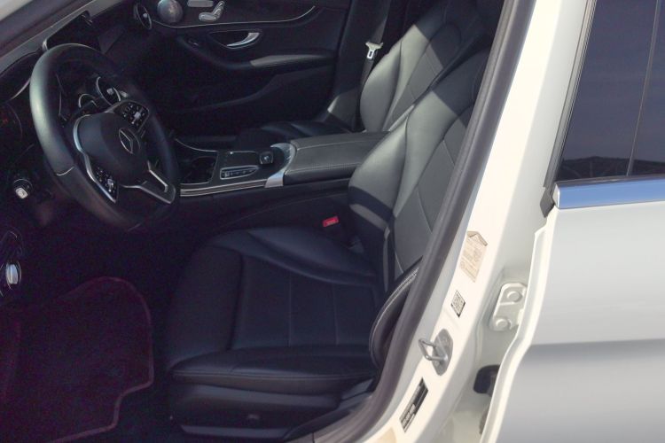 奔驰C级 2019款 C 260 L 运动版中控内饰19