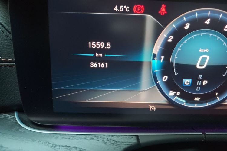 奔驰E级(进口) 2019款 E 200 4MATIC 轿跑车中控内饰15