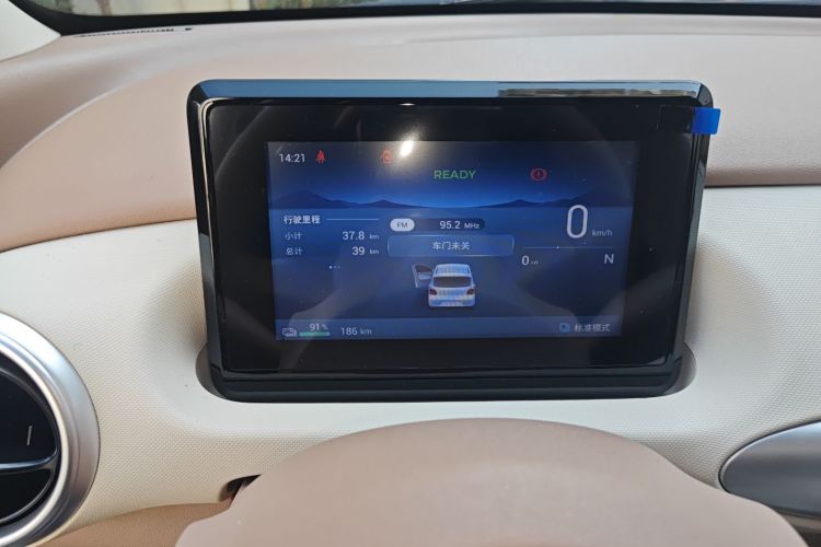 五菱汽车 宏光MINIEV 2025款 四门版 进阶款中控内饰14