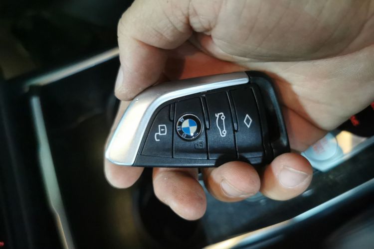 宝马3系 2021款 改款 325Li M运动套装中控内饰11