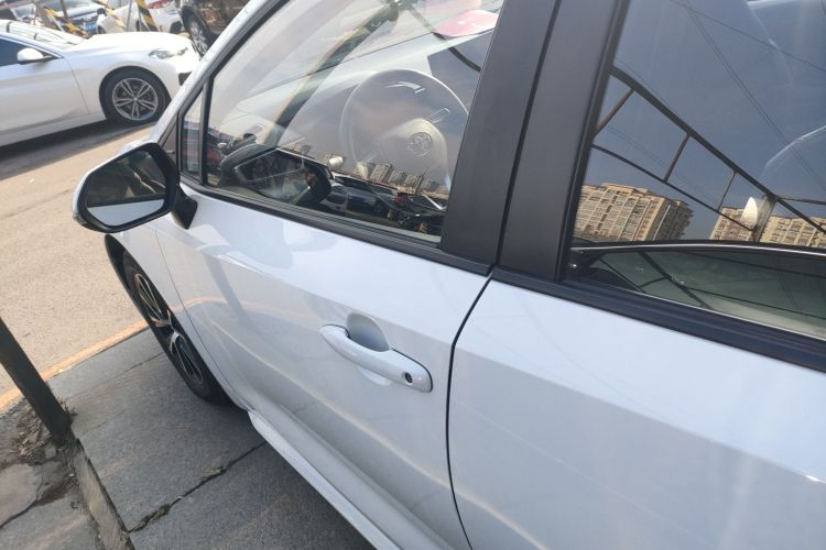 丰田 雷凌 2023款 TNGA 1.5L CVT进取版车身外观4