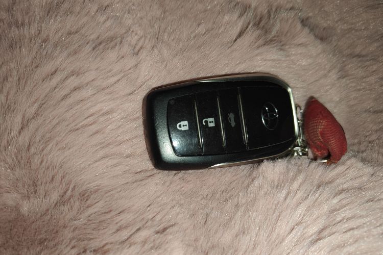 丰田 卡罗拉 2018款 1.2T S-CVT GL智享版中控内饰11