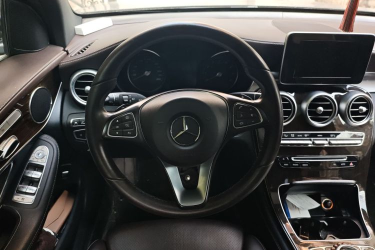 奔驰GLC 2018款 改款 GLC 260 4MATIC 豪华型局部细节13