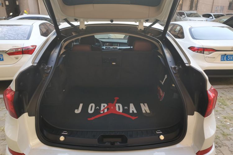 宝马5系GT 2015款 528i 领先型局部细节23