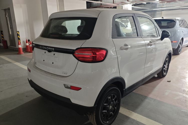 零跑汽车 零跑T03 2025款 310舒享版车身外观7