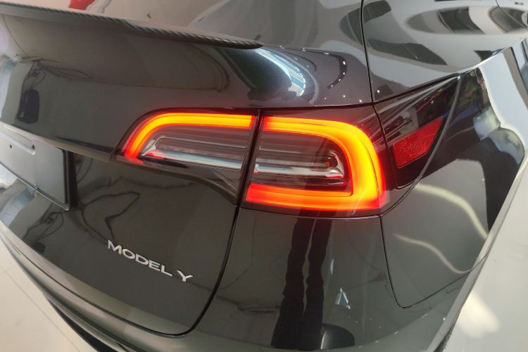 特斯拉 Model Y 2024款 长续航全轮驱动版车身外观6006