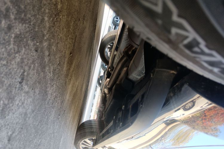 丰田 汉兰达 2024款 2.5L智能电混双擎四驱尊贵版 7座局部细节9002