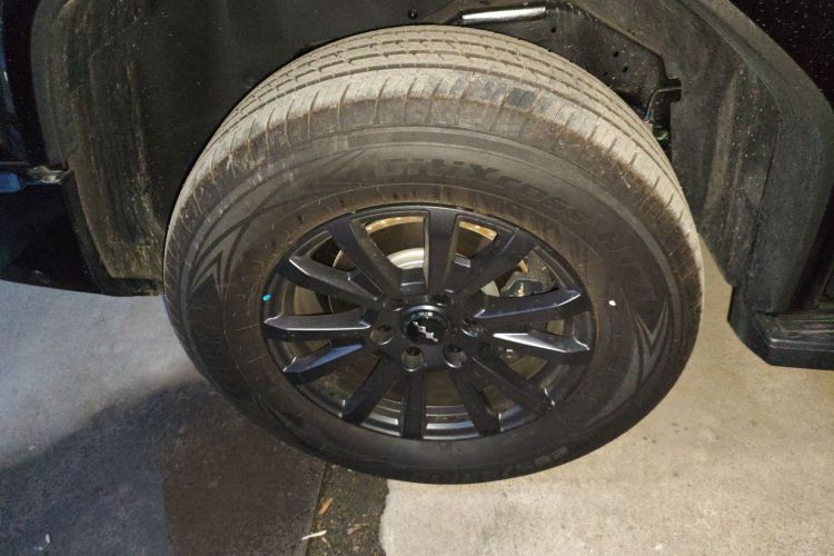 方程豹 豹5 2025款 天神智驾Ultra版车身外观6008