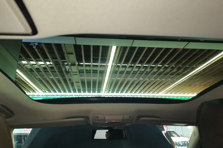 奔驰E级 2023款 改款 E 300 L 豪华型局部细节22