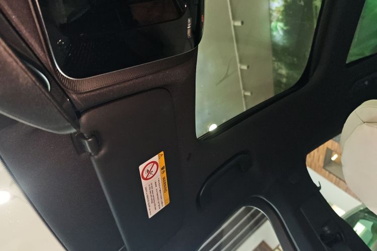 奔驰E级 2024款 E 300 L 时尚运动型局部细节22