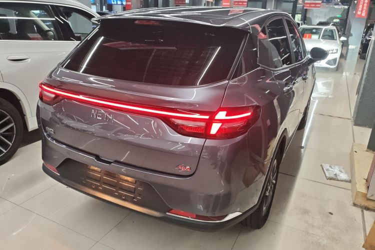 哪吒汽车 哪吒AYA 2023款 318 Lite车身外观6005