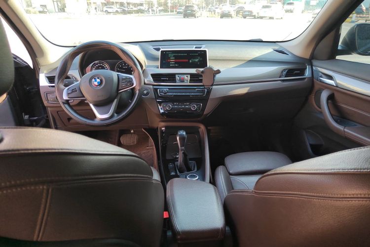 宝马X1 2019款 xDrive20Li 尊享型中控内饰12