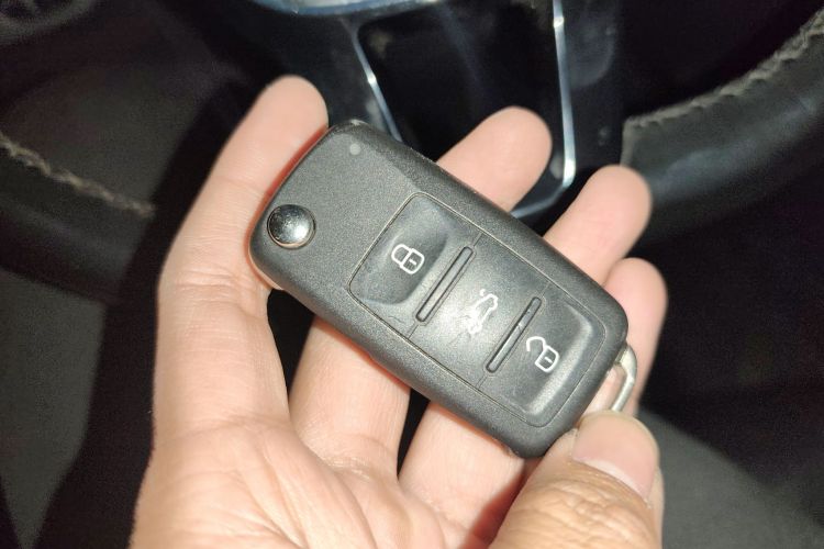 大众 速腾 2017款 230TSI 手动舒适型中控内饰11