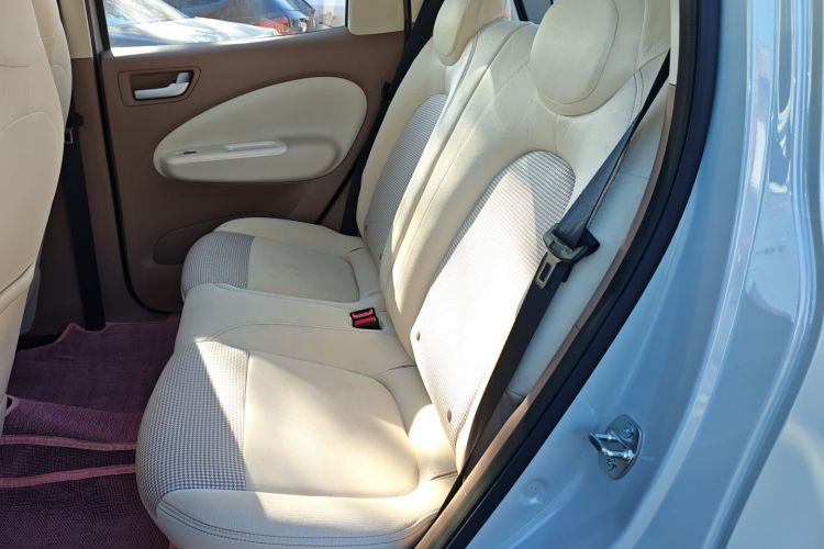 五菱汽车 宏光MINIEV 2025款 四门版 进阶款中控内饰21