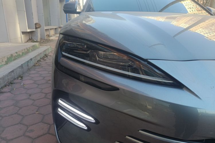 比亚迪 宋PLUS新能源 2023款 冠军版 DM-i 110KM 旗舰PLUS车身外观8