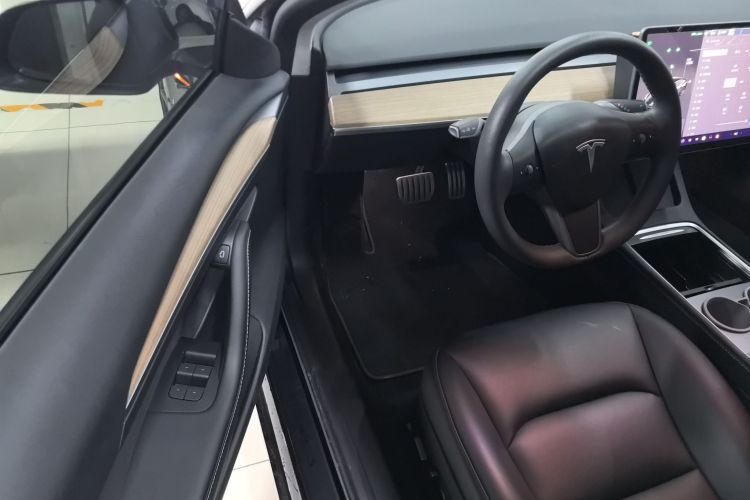 特斯拉 Model 3 2022款 Performance高性能全轮驱动版中控内饰20
