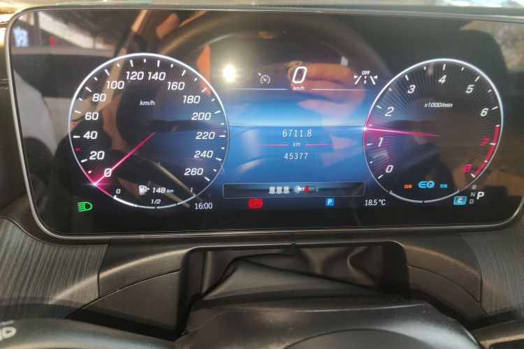 奔驰C级 2022款 C 260 L 运动版中控内饰14