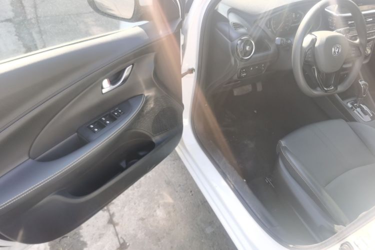 长安 悦翔 2019款 1.5L DCT 联动云版中控内饰7003