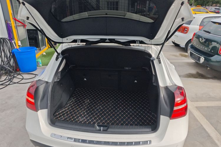 奔驰GLA 2017款 GLA 200 时尚型局部细节23