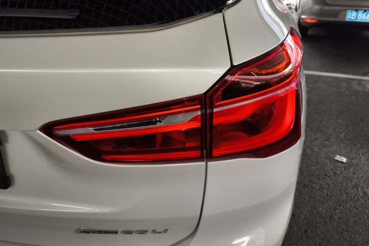 宝马X1 2018款 xDrive20Li 尊享型车身外观6006